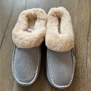 Women’s comfort microsuede slippers